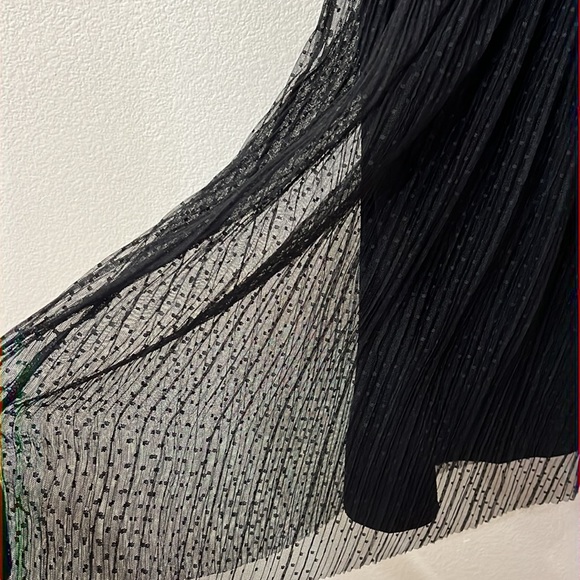 Black mini dress, size medium - Picture 3 of 7